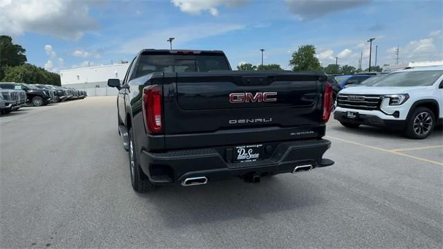 new 2025 GMC Sierra 1500 car, priced at $66,158