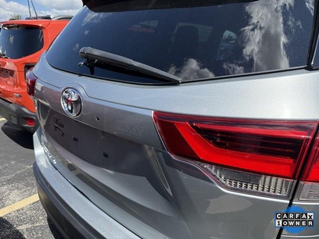 used 2018 Toyota Highlander car, priced at $25,112