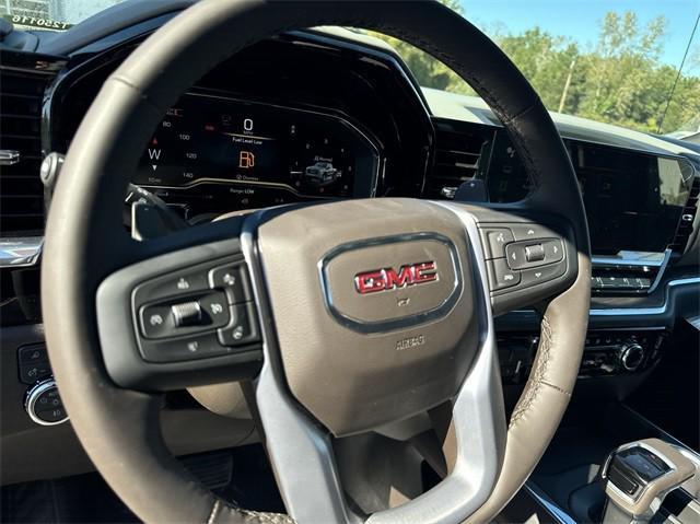 new 2025 GMC Sierra 1500 car, priced at $56,776