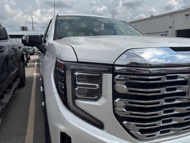 used 2023 GMC Sierra 1500 car, priced at $53,300