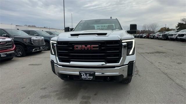 new 2025 GMC Sierra 3500 car, priced at $51,756