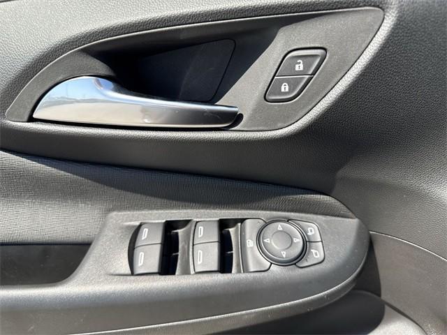 new 2025 Buick Envista car, priced at $25,694