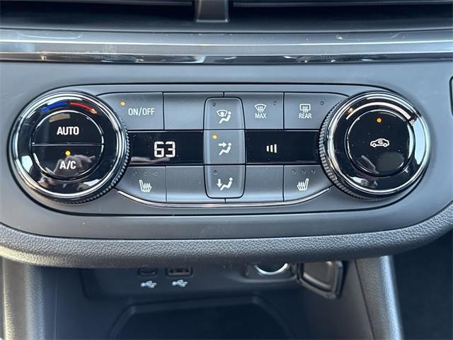 new 2025 Buick Envista car, priced at $25,694