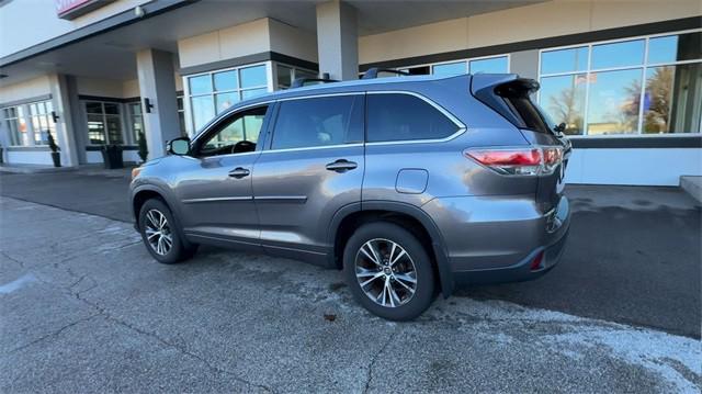 used 2016 Toyota Highlander car, priced at $21,118