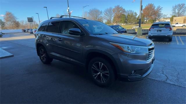 used 2016 Toyota Highlander car, priced at $21,118