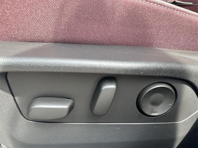 new 2025 Buick Envision car, priced at $40,380