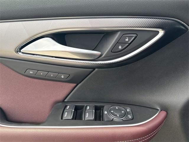 new 2025 Buick Envision car, priced at $40,380