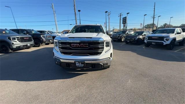 new 2025 GMC Sierra 1500 car, priced at $56,776