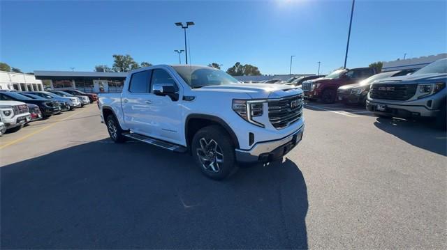 new 2025 GMC Sierra 1500 car, priced at $62,304