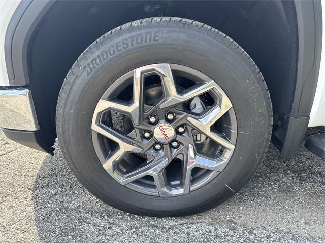 new 2025 GMC Sierra 1500 car, priced at $56,515