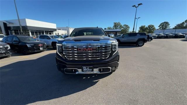 new 2025 GMC Sierra 1500 car, priced at $70,895