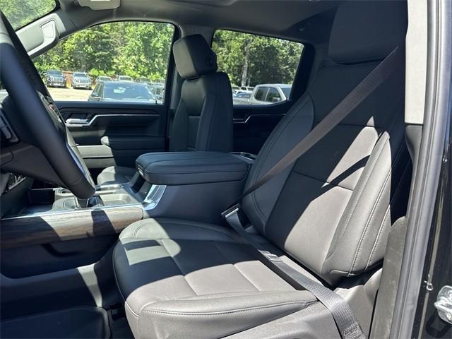 new 2025 GMC Sierra 1500 car, priced at $56,162