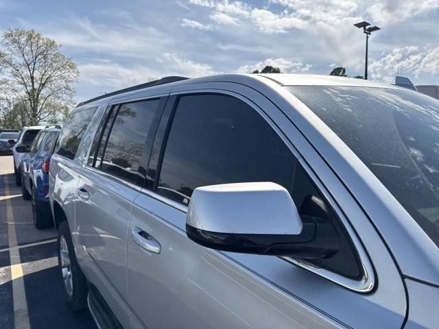 used 2020 GMC Yukon XL car, priced at $34,437