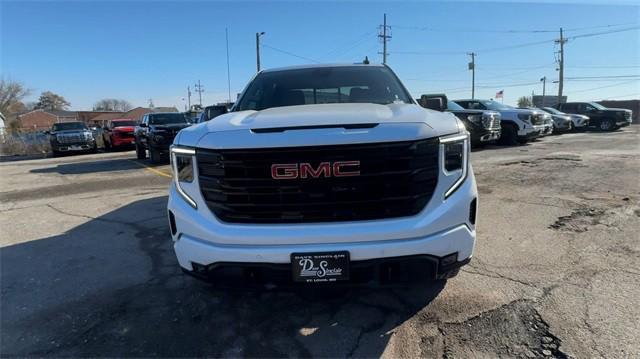 new 2025 GMC Sierra 1500 car, priced at $59,780