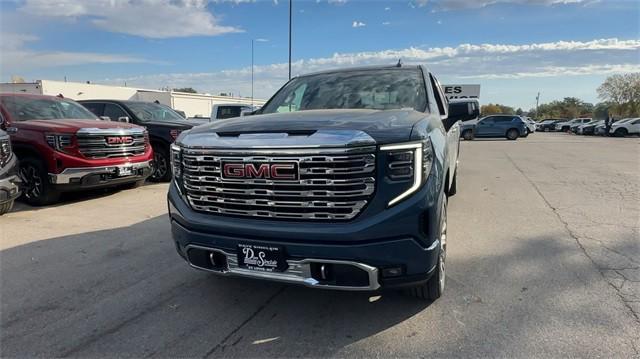 new 2025 GMC Sierra 1500 car, priced at $67,282