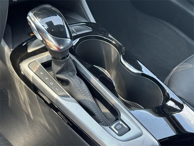 new 2025 Buick Envista car, priced at $28,567