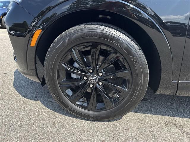 new 2025 Buick Envista car, priced at $28,567