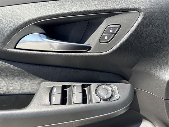 new 2025 Buick Envista car, priced at $24,338