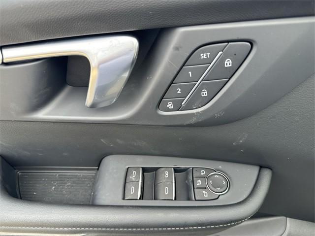 new 2025 Buick Enclave car, priced at $51,185