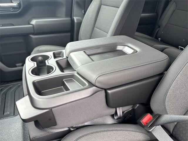 new 2025 GMC Sierra 1500 car, priced at $40,447