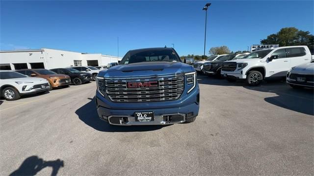 new 2025 GMC Sierra 1500 car, priced at $68,297