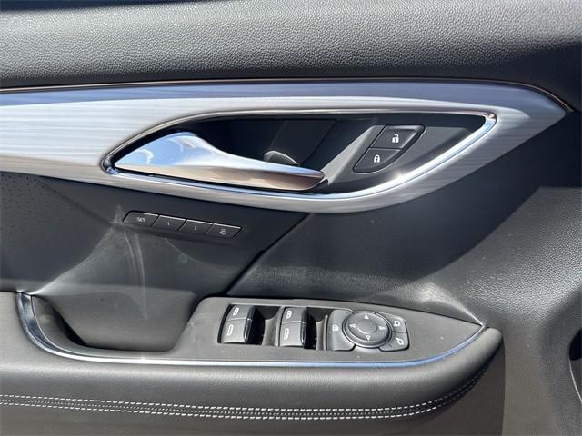 new 2025 Buick Envision car, priced at $45,570