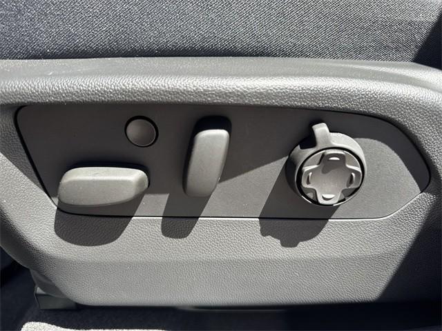 new 2025 Buick Envision car, priced at $45,570