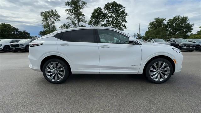 new 2025 Buick Envista car, priced at $30,695