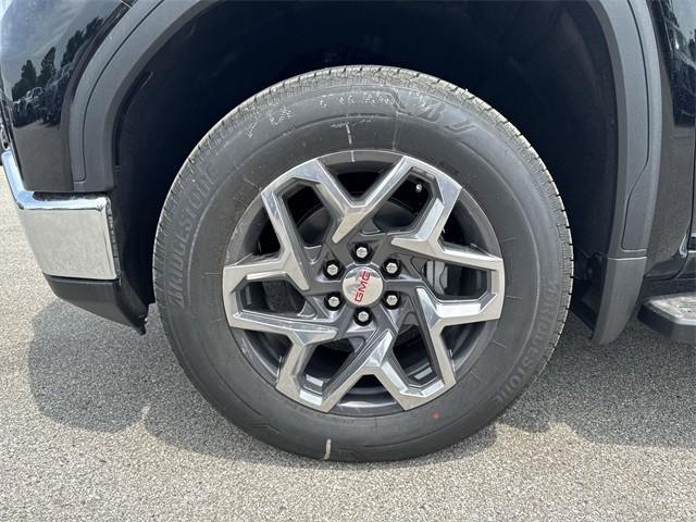 new 2025 GMC Sierra 1500 car, priced at $56,078