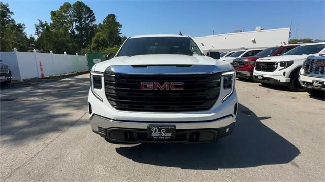 new 2025 GMC Sierra 1500 car, priced at $40,032