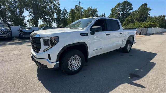 new 2025 GMC Sierra 1500 car, priced at $40,032