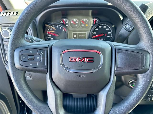 new 2025 GMC Sierra 1500 car, priced at $39,557