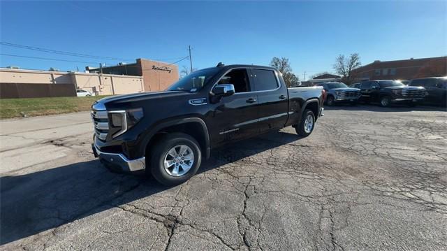 new 2025 GMC Sierra 1500 car, priced at $51,221