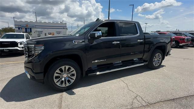 new 2025 GMC Sierra 1500 car, priced at $65,077