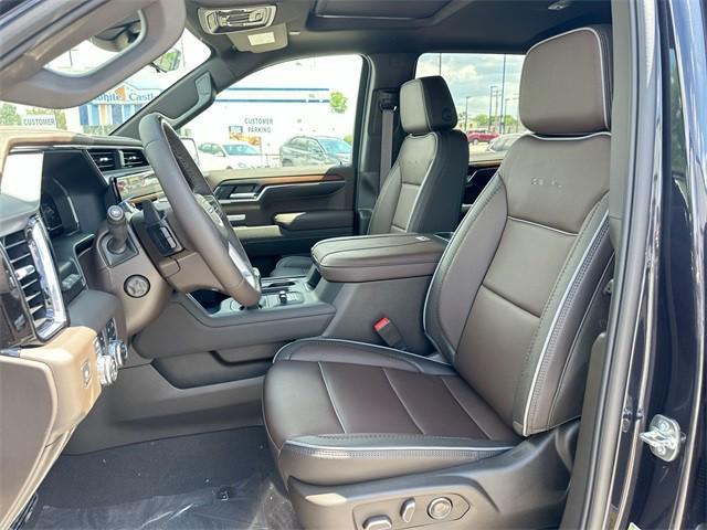 new 2025 GMC Sierra 1500 car, priced at $65,077