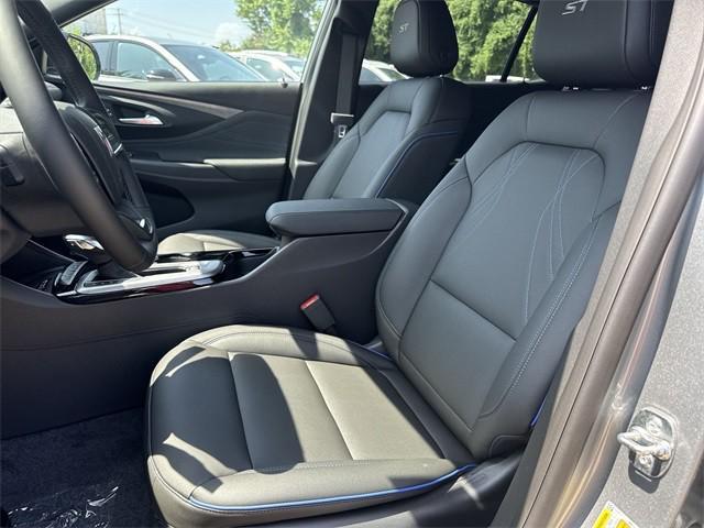 new 2025 Buick Envista car, priced at $27,226