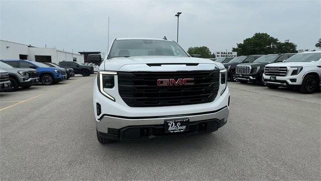 new 2025 GMC Sierra 1500 car, priced at $40,447
