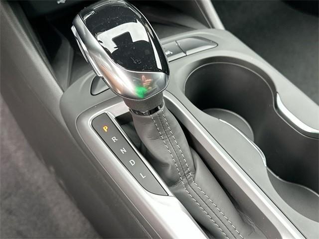new 2025 Buick Envista car, priced at $26,327
