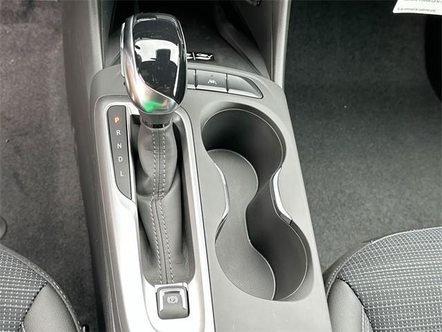 new 2025 Buick Envista car, priced at $26,327