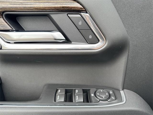 new 2025 GMC Sierra 1500 car, priced at $47,291