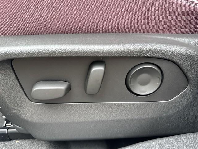 new 2025 Buick Envision car, priced at $40,512