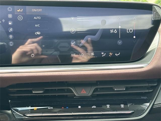 new 2025 Buick Envision car, priced at $40,512
