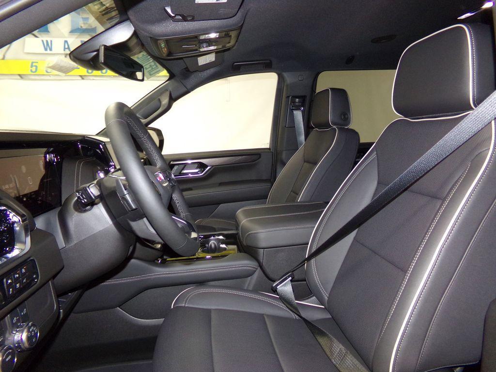 new 2025 GMC Yukon XL car, priced at $78,285