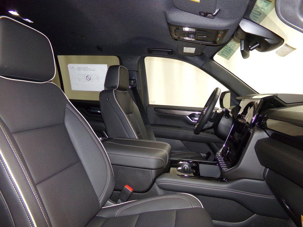 new 2025 GMC Yukon XL car, priced at $78,285