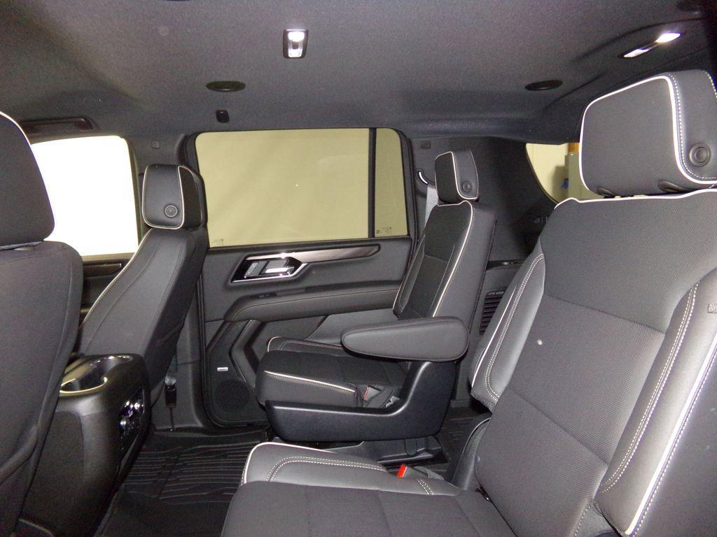 new 2025 GMC Yukon XL car, priced at $78,285