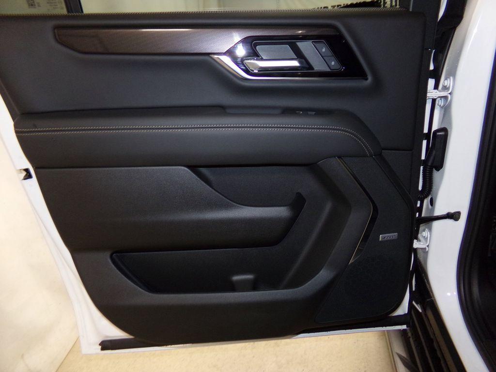 new 2025 GMC Yukon XL car, priced at $78,285