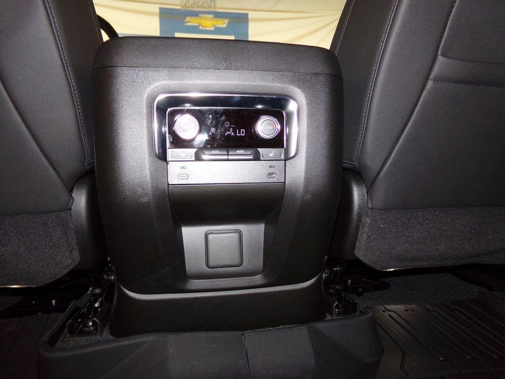 new 2025 GMC Yukon XL car, priced at $78,285