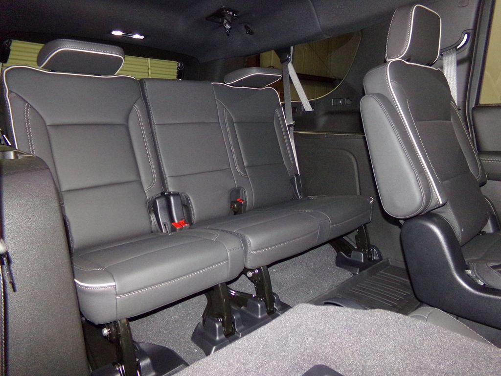 new 2025 GMC Yukon XL car, priced at $78,285