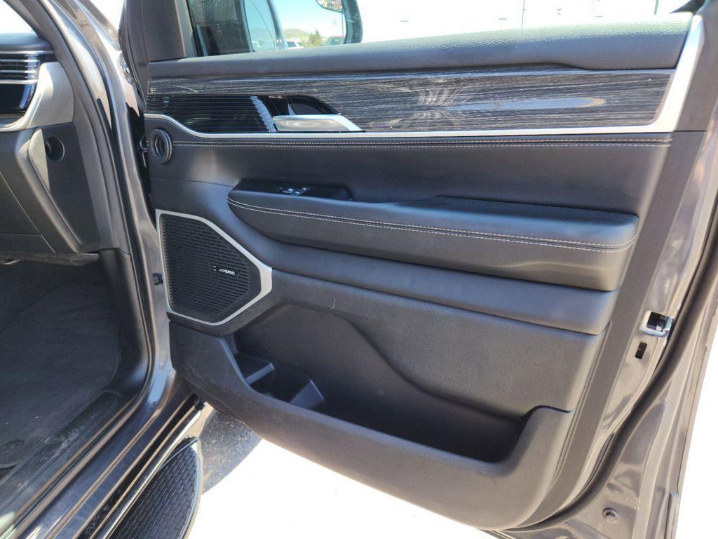 used 2022 Jeep Wagoneer car, priced at $45,995