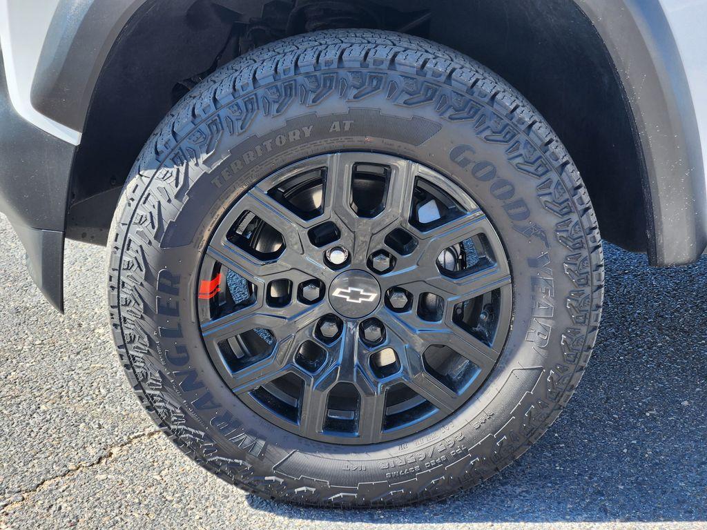 used 2024 Chevrolet Colorado car, priced at $44,995